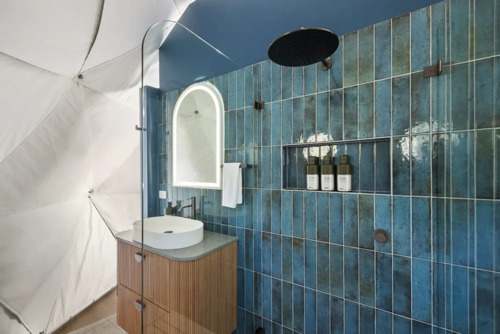 silver knight bathroom1