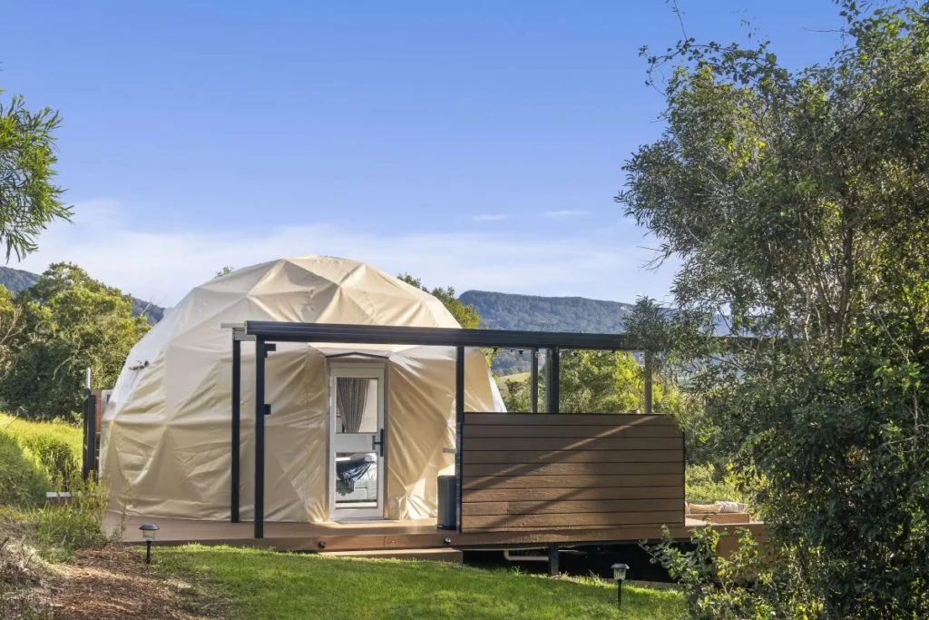 silver knight exterior1