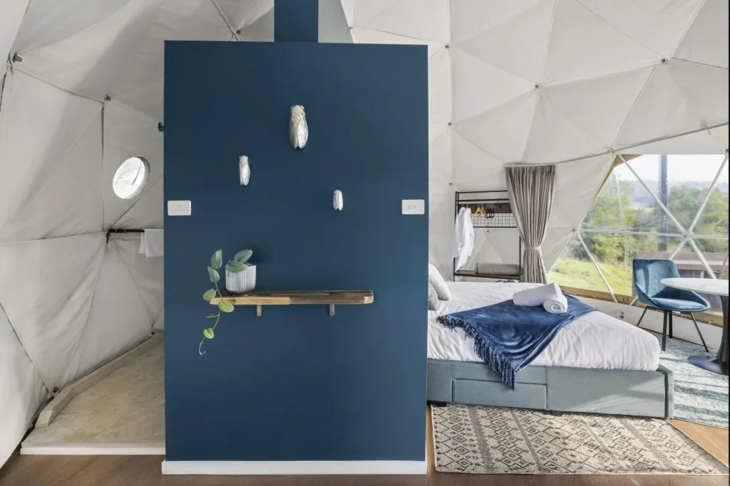 silver knight interior1